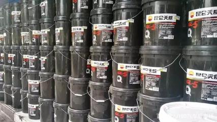 假冒润滑油猖獗致长沙新能源公交车“趴窝”，行业监管与品牌保护亟待加强